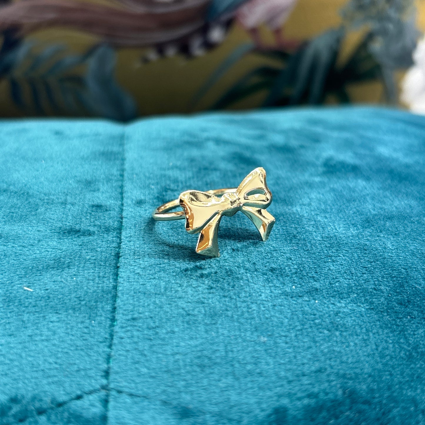 Gold Bow shaped Ring