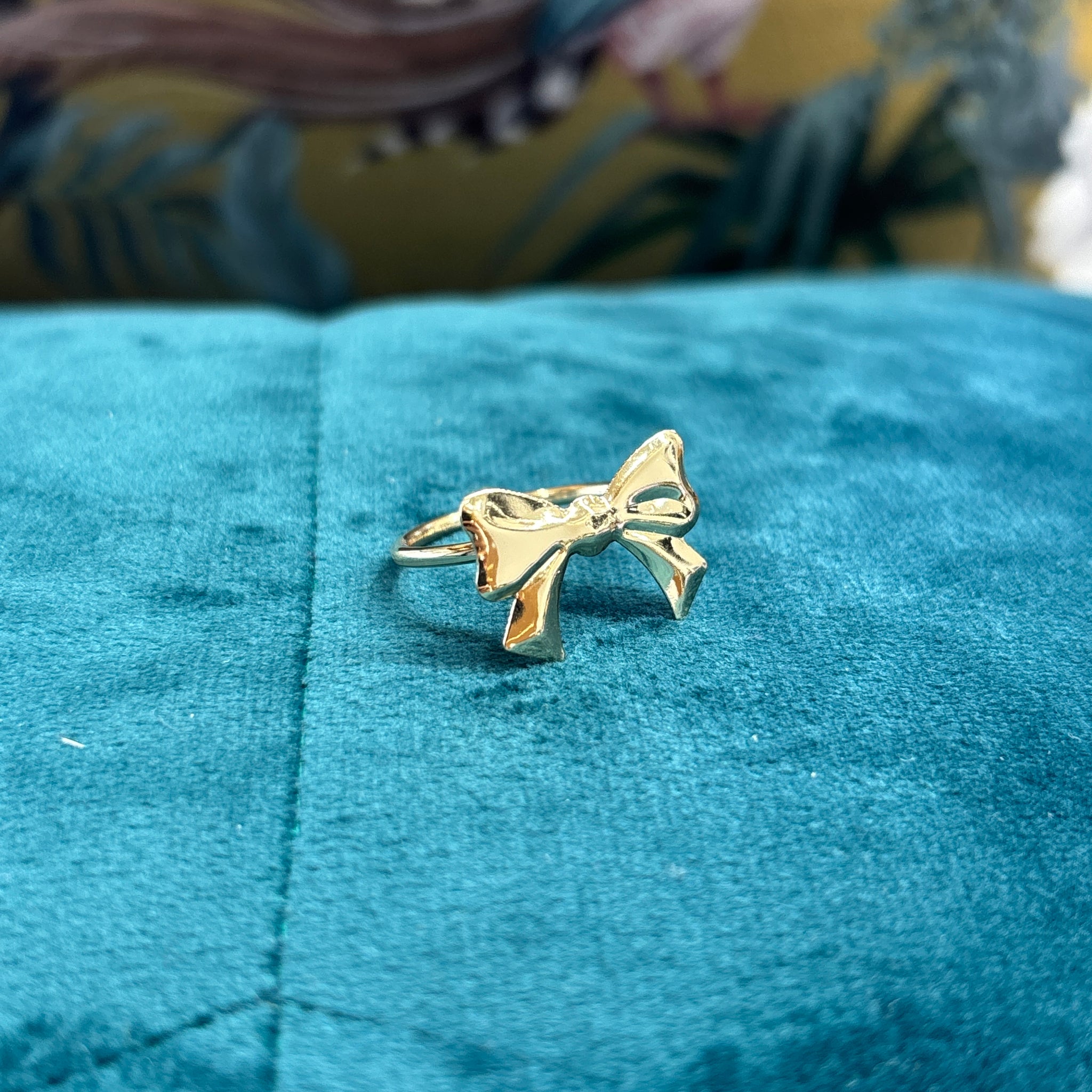 Gold Bow shaped Ring
