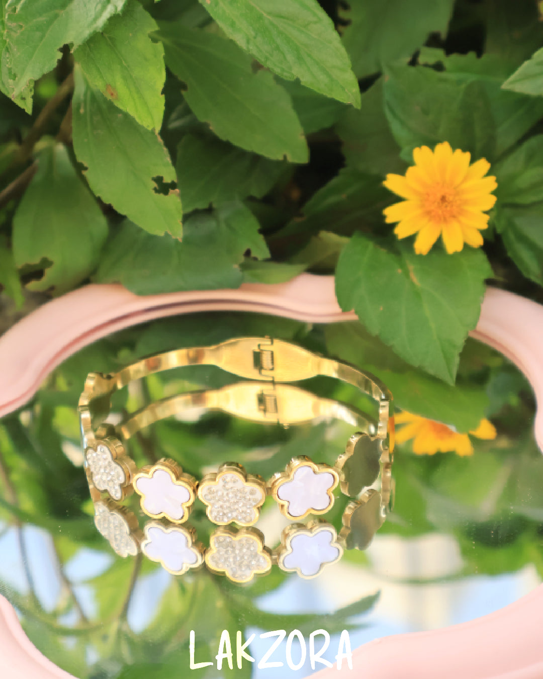 Stylish Clover Flower Bracelet Anti Tarnish