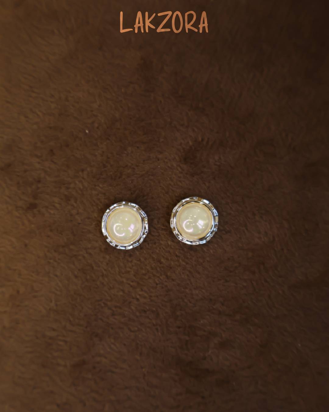Pearl Magnetic Stud Earrings