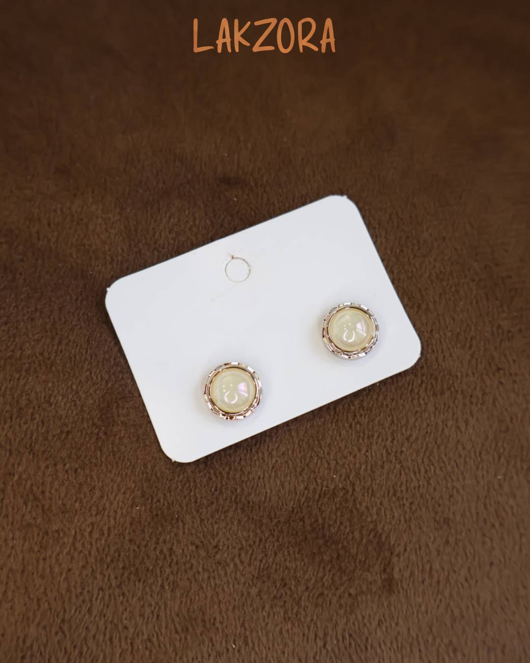 Pearl Magnetic Stud Earrings